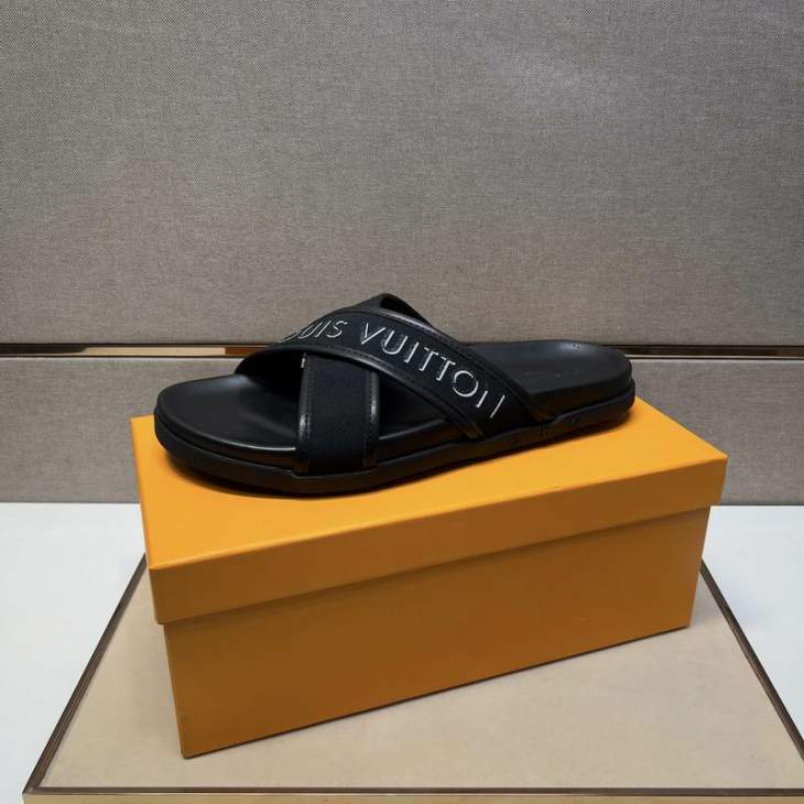 Picture of Louis Vuitton Slippers _SKULVsz38-44hnh03191032